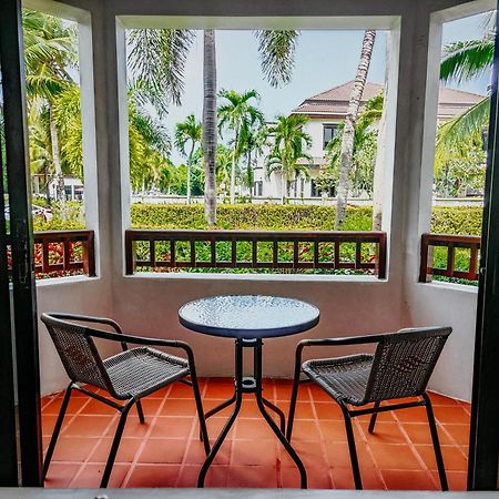 Rawai Grand House Hotel Bagian luar foto
