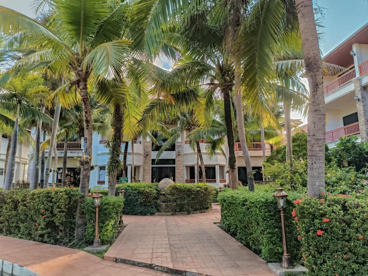 Rawai Grand House Hotel Bagian luar foto