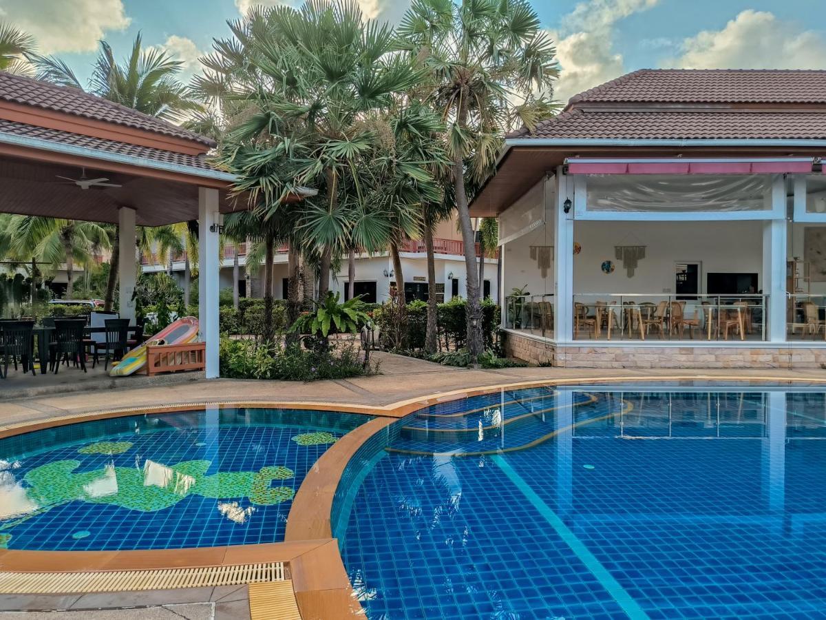 Rawai Grand House Hotel Bagian luar foto