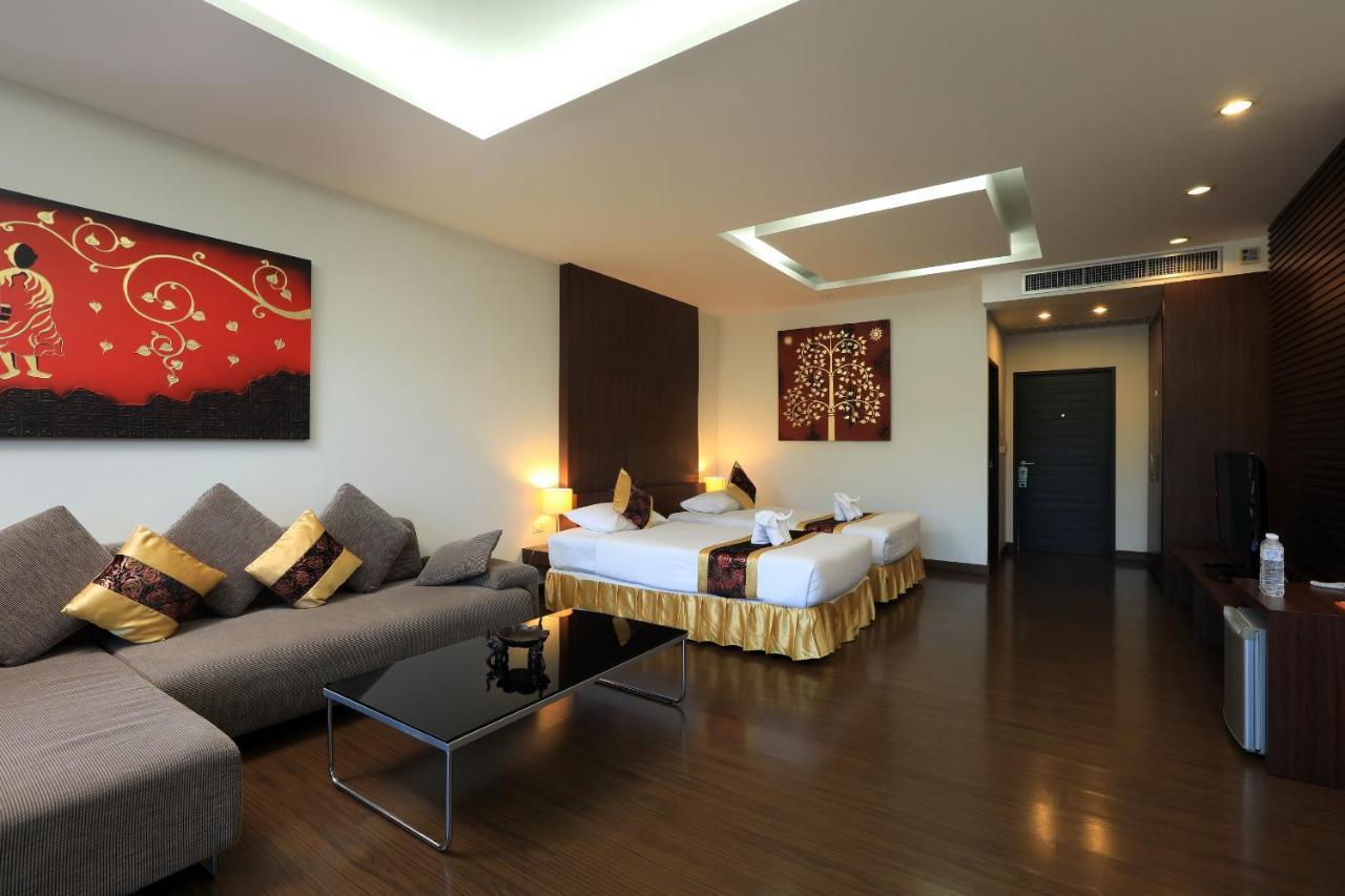 Rawai Grand House Hotel Bagian luar foto