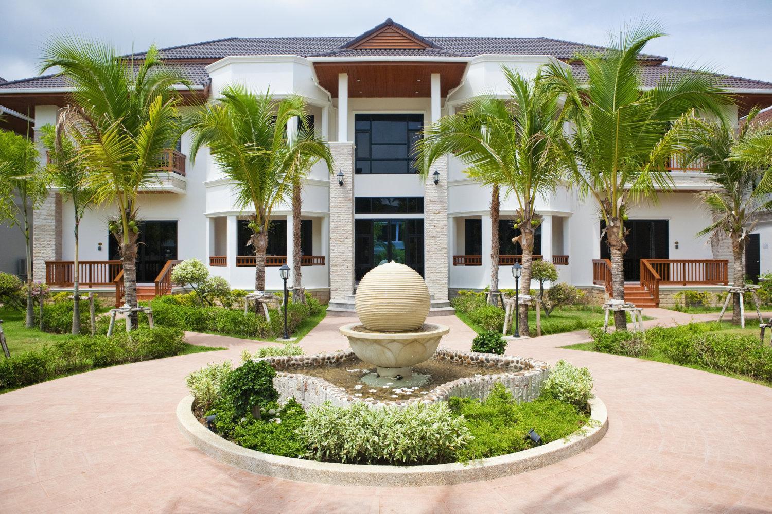 Rawai Grand House Hotel Bagian luar foto