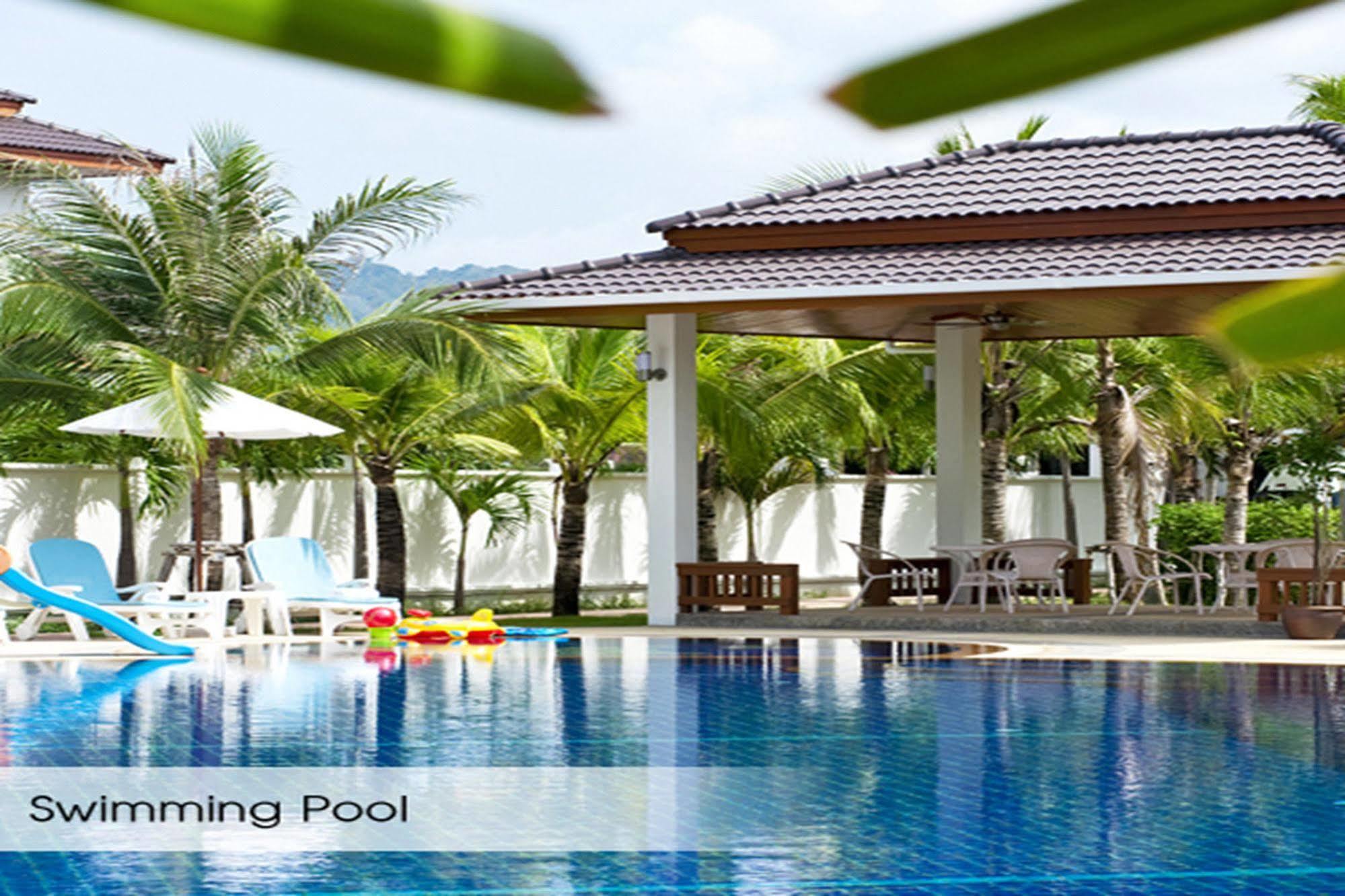 Rawai Grand House Hotel Bagian luar foto