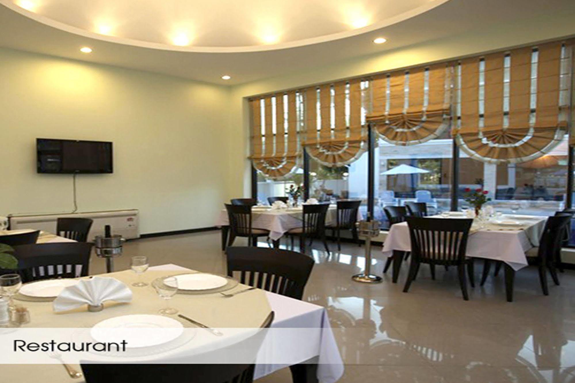 Rawai Grand House Hotel Bagian luar foto